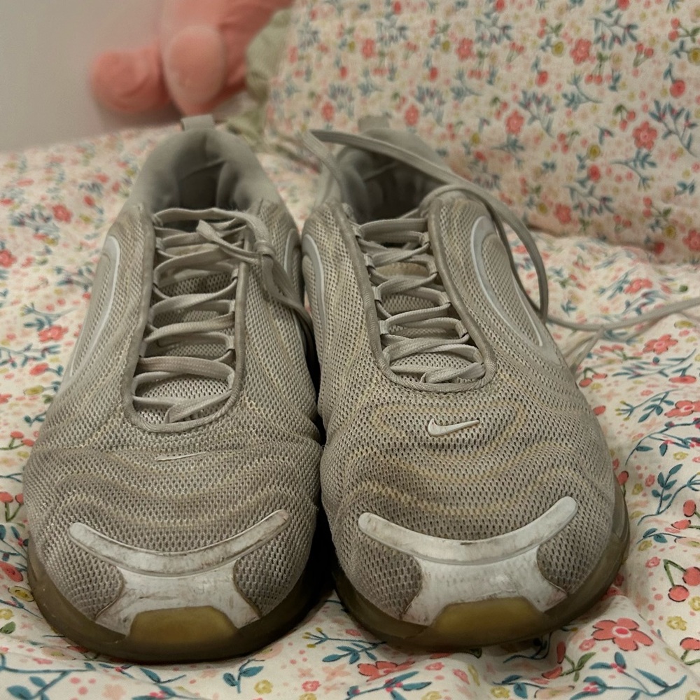 Nike AIR MAX 270 - Picture 2 of 3